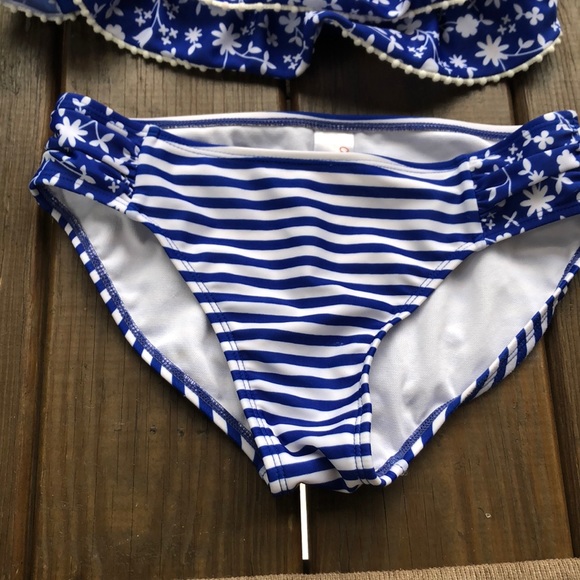 Girls bathing suit - Picture 3 of 6